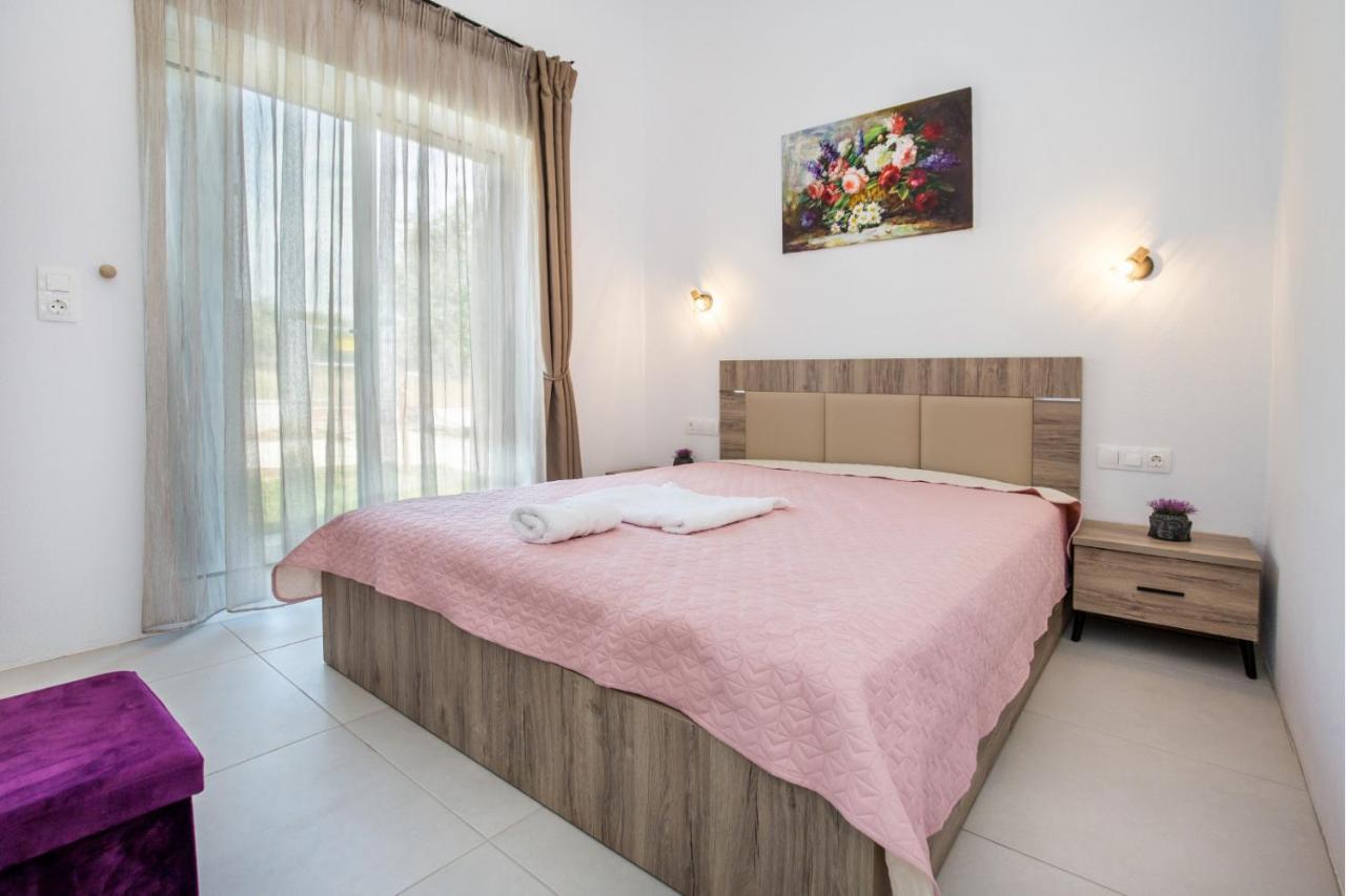 Avgoustidis Apartments Лименария Екстериор снимка